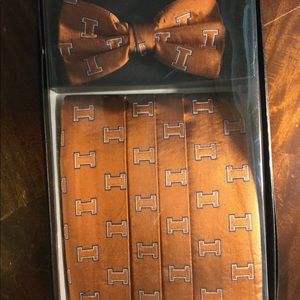 COPY - Bowtie, cummerbund set new Illinois